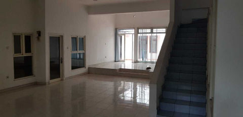 Djual Rumah Manyar Kertoardi